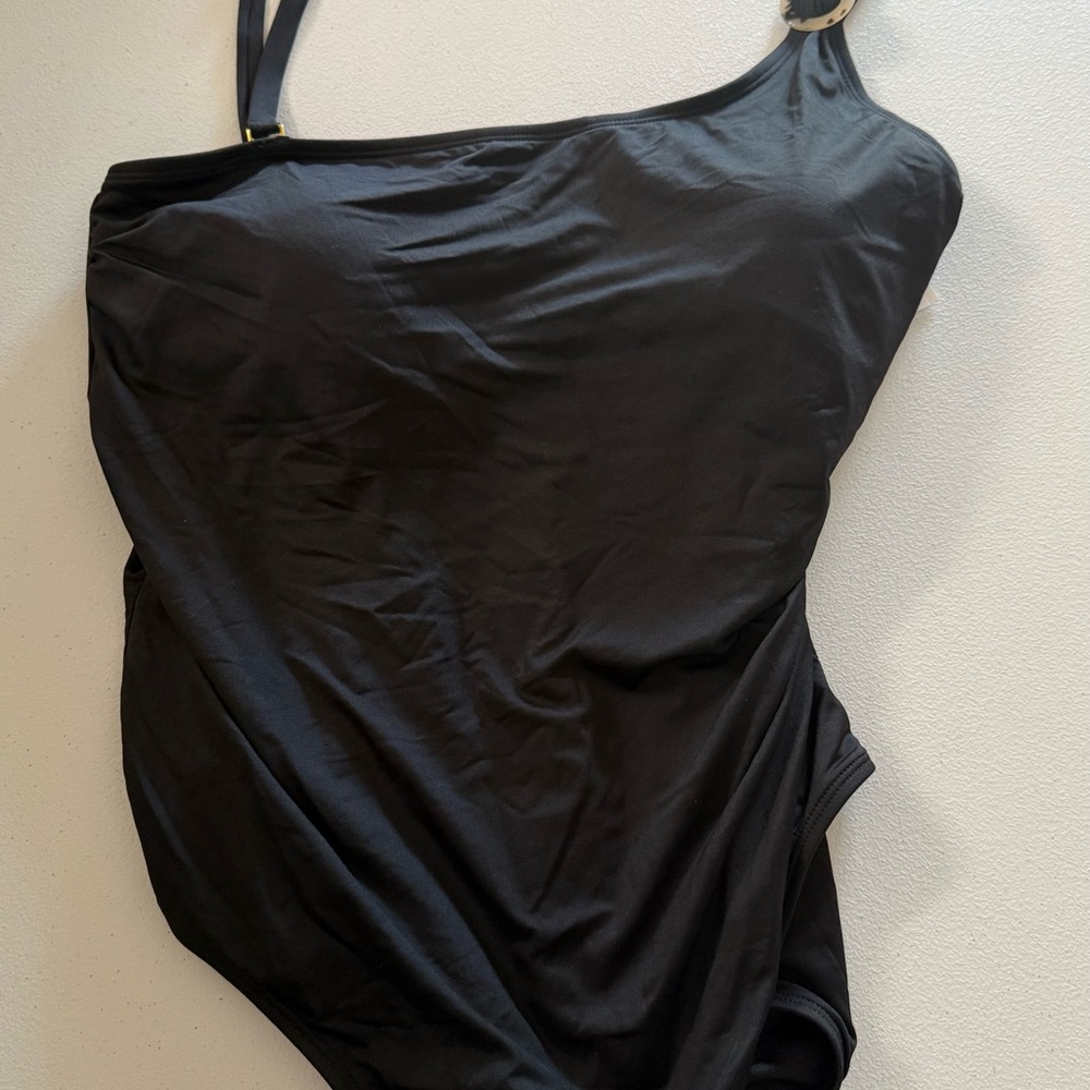 Leilani Women's Ladies One Piece Swim Suit Bathing suit Size 16 Black L720030
